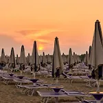 Lejlighed Relaxing Sea View Flat With Hydro-massage